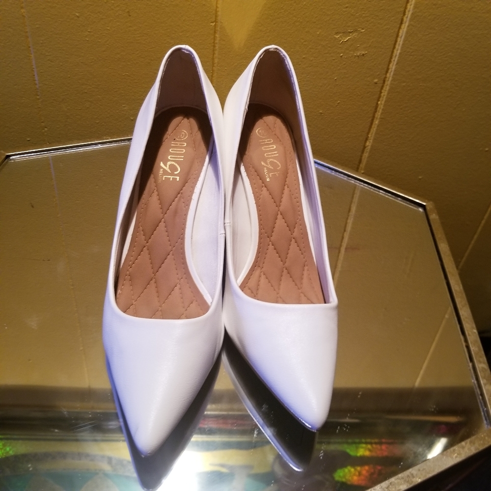 Shallow Mouth Pumps